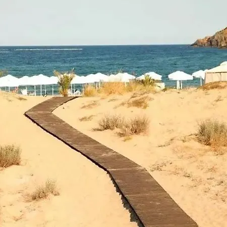 アパート Beachfront 100 M From Smokinya Kavatsi By Flat Manаger デューニ